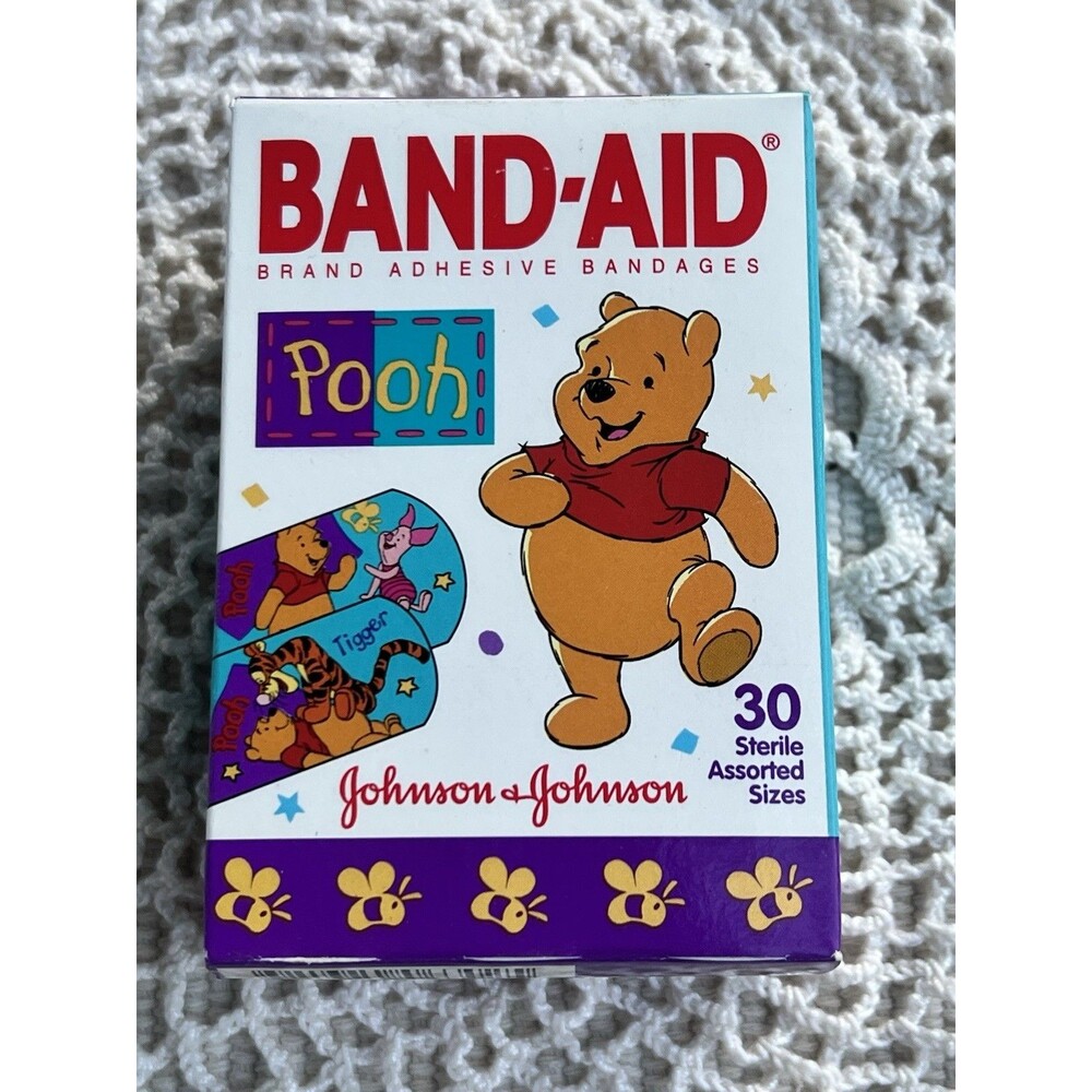 🐻 Vintage Winnie the Pooh Band-Aid Box